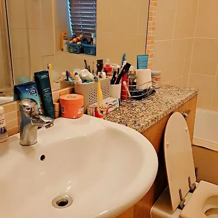 Watersedge منزل للإقامة